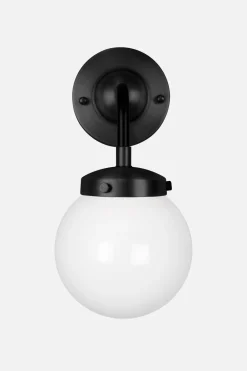 Baderomsbelysning Vegg>Globen Lighting Alley vegglampe IP44 Antikk messing / Hvit