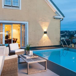 Lightup-Pris|Utelamper Med Opp/Ned Lys><noscript><img width=