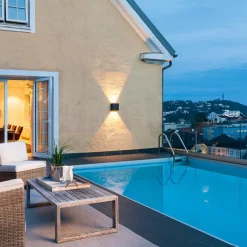 Lightup-Pris|Utelamper Med Opp/Ned Lys><noscript><img width=