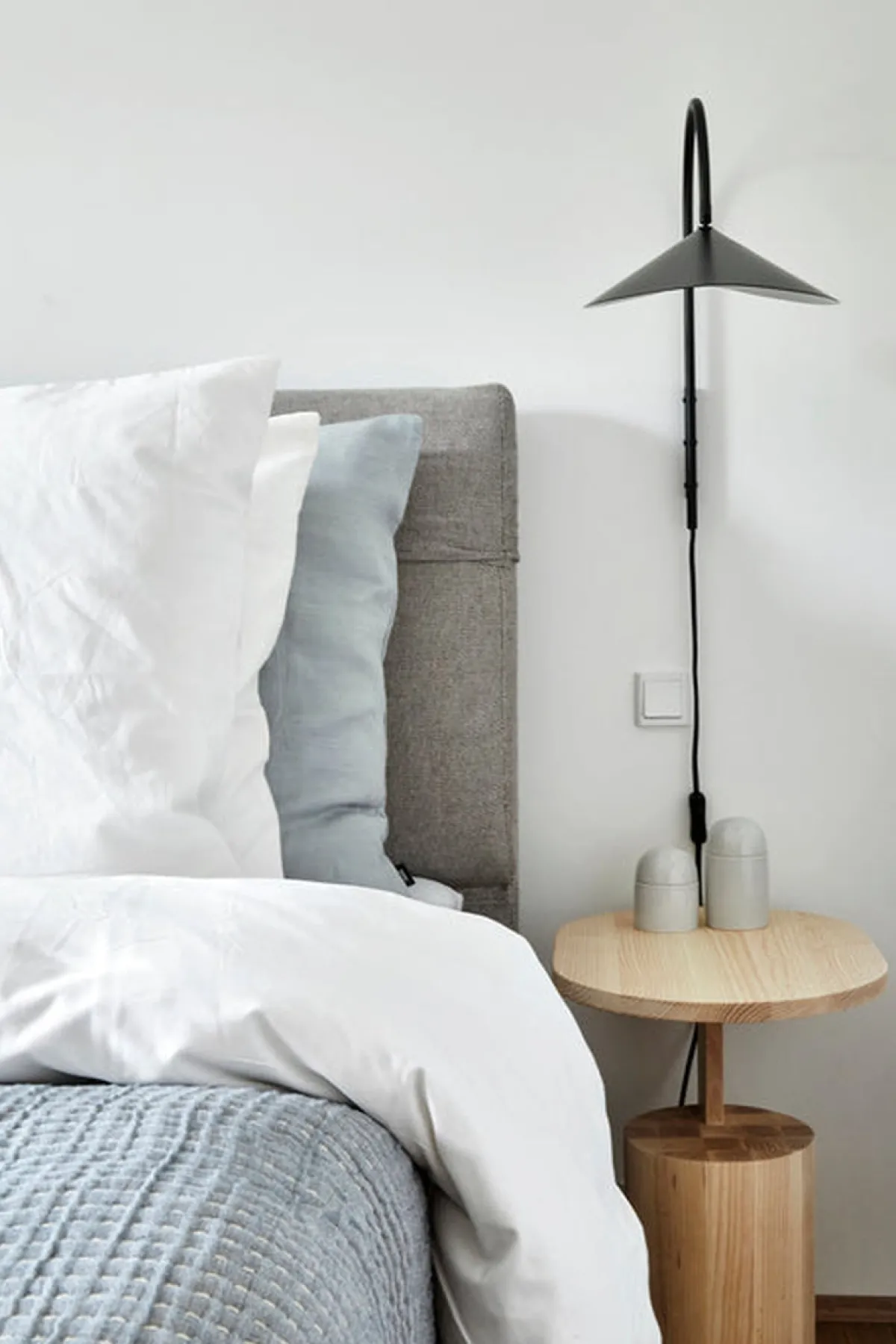 Interiørlamper|Leselamper>Ferm Living Arum vegglampe swing - svart