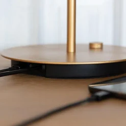 Bordlamper Med Usb><noscript><img width=