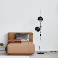 Leselamper Gulv>Frandsen Ball dobbel gulvlampe Svart