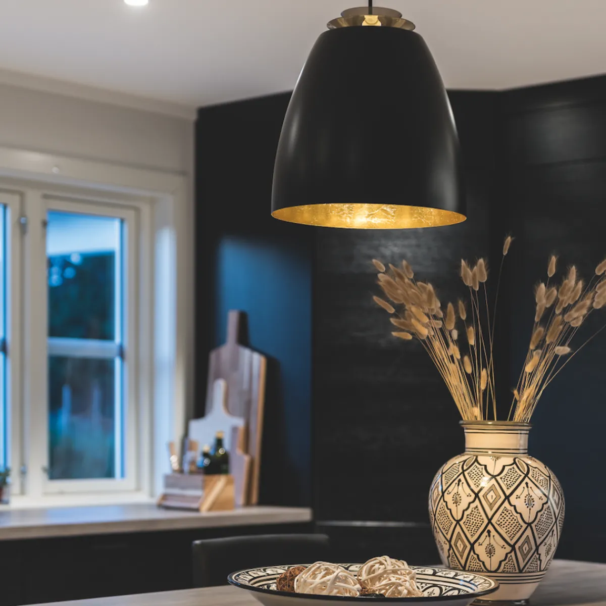 Kjøkkenbelysning Tak|Takpendler>Sg Armaturen As Bell maxi takpendel - Svart/Gull Svart / Gull