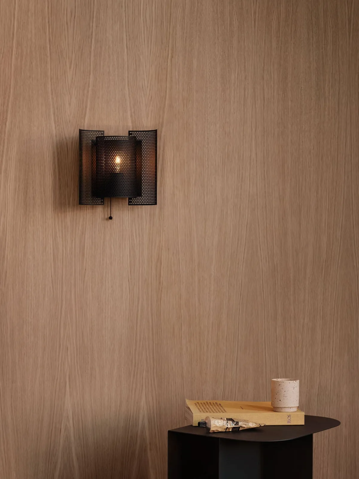 Interiørlamper>Northern Butterfly perforert vegglampe