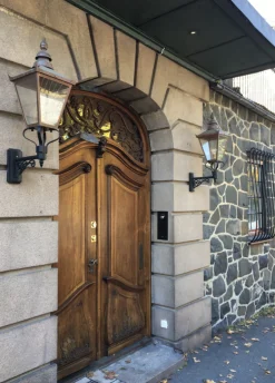 Lightup-Pris|Utelamper - Klassiske Vegglamper><noscript><img width=