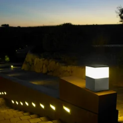 Portstolper>NorDesign Cubik pullert/portstolpe stor - Mørk Grå