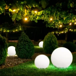 Led-Baller Og Krukker>Nowodvorski Cumulus dekorasjonsball medium utendørs IP44 E27 - Hvit