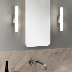 Belysning Over Speilet På Badet|Baderomsbelysning Vegg><noscript><img width=