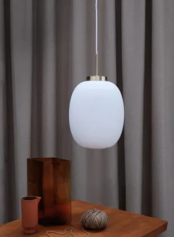Kjøkkenbelysning Tak|Takpendler>Dyberg Larsen DL39 takpendel - Messing/Opal glass Messing / Opal