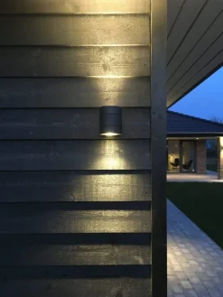 Utelamper Med Opp/Ned Lys><noscript><img width=