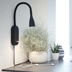 Leselamper|Vegglamper Med Usb>Nielsen Light Eye vegglampe 5 watt dimbar m/ USB - Svart