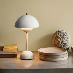 Lightup-Pris|Barneromsbelysning>&Tradition Flowerpot VP9 bærbar bordlampe