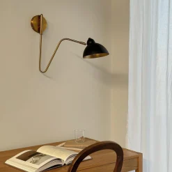 Interiørlamper>Dyberg Larsen Futura vegglampe Svart / Messingfarget