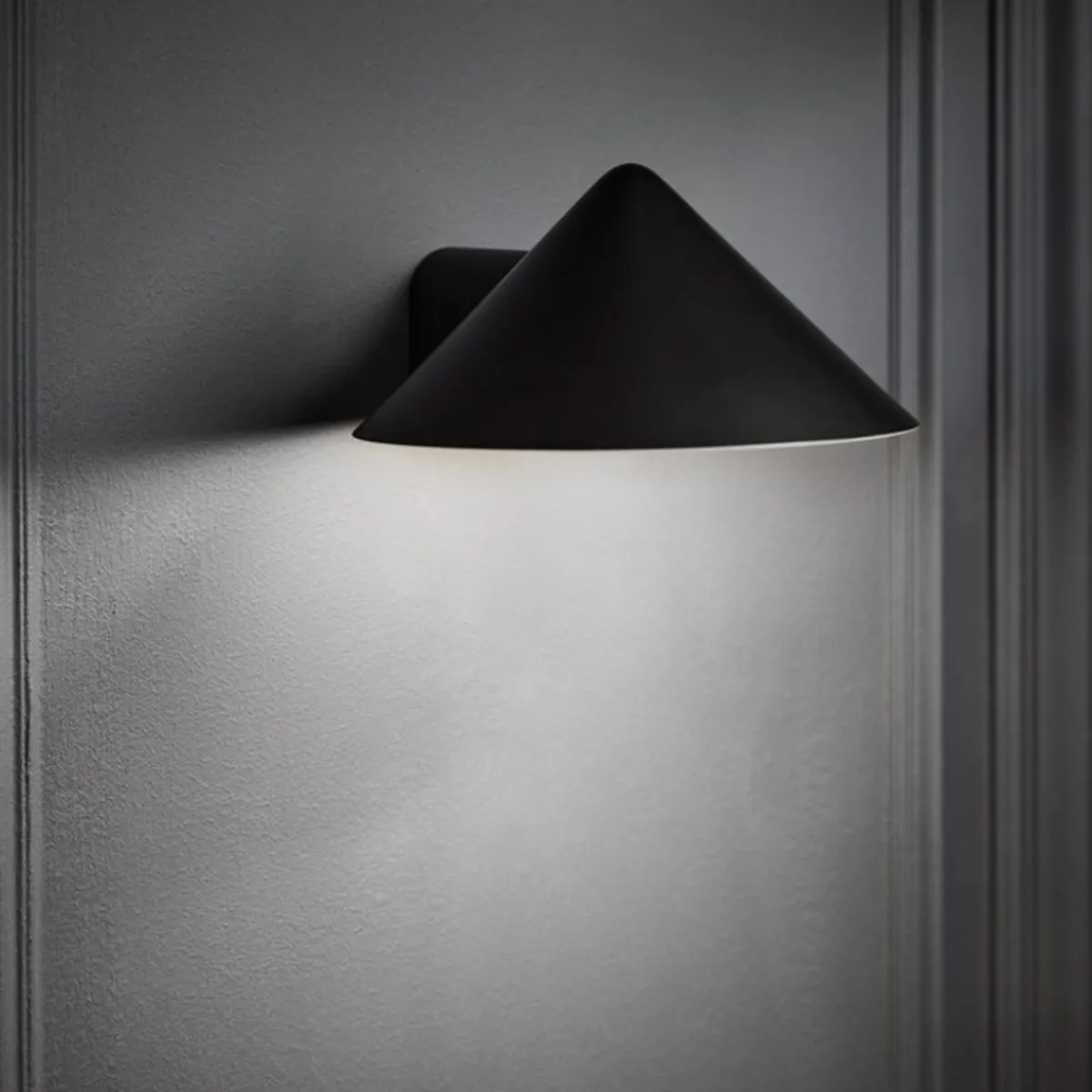 Oppladbare Bordlamper>Frandsen Grasp vegglampe