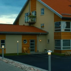 Utelamper - Klassiske Vegglamper>Konstsmide Heimdal vegglampe utendørs IP44 - Grå