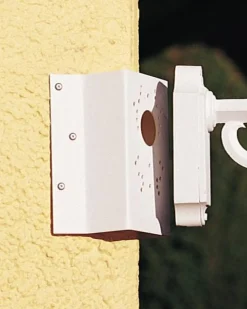 Utelamper - Klassiske Vegglamper>Konstsmide Hjørnefeste - Hvit