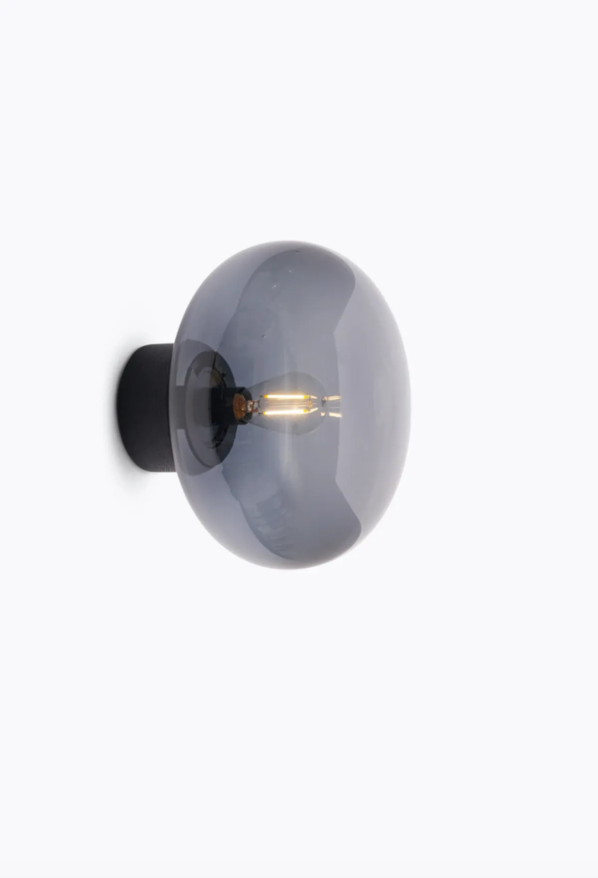 Interiørlamper>New Works Karl-Johan Vegglampe - Smoke Mørk eik / Røyk