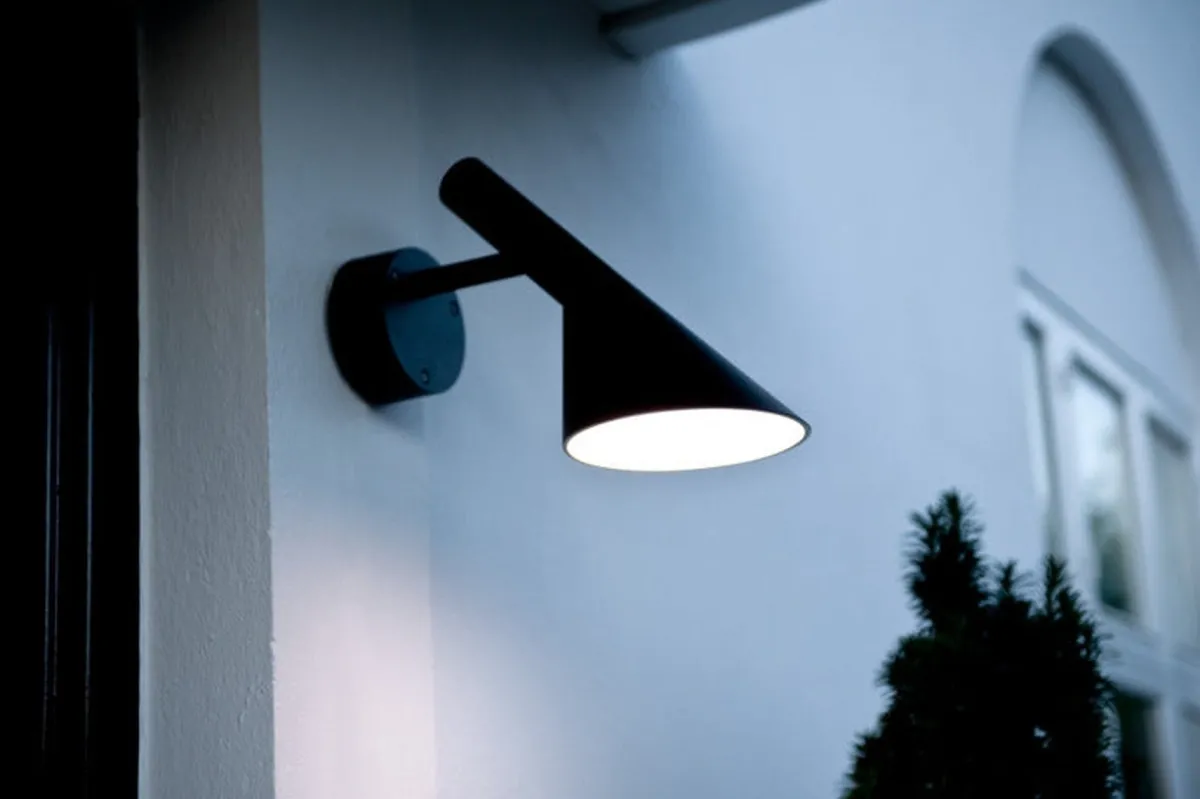 Utelamper - Veggskjold / Plafond|Utelamper - Klassiske Vegglamper>Louis Poulsen AJ 50 utendørs vegglampe