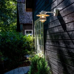 Utelamper - Veggskjold / Plafond|Utelamper - Klassiske Vegglamper><noscript><img width=