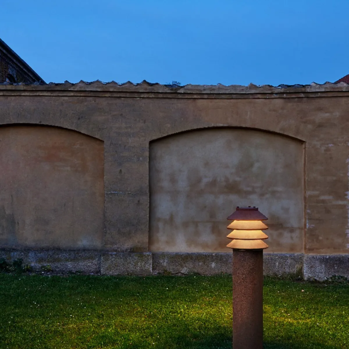 Pullert|Louis Poulsen>Louis Poulsen Bysted Pullert M/Fotplate - Corten