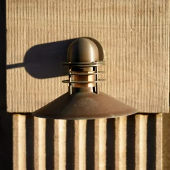 Utelamper - Klassiske Vegglamper|Louis Poulsen><noscript><img width=