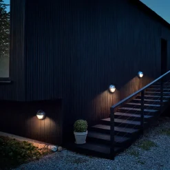 Utelamper - Veggskjold / Plafond|Louis Poulsen><noscript><img width=