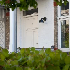 Utelamper - Klassiske Vegglamper|Louis Poulsen><noscript><img width=