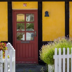 Utelamper - Klassiske Vegglamper|Louis Poulsen><noscript><img width=