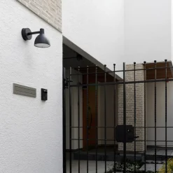 Utelamper - Klassiske Vegglamper|Louis Poulsen><noscript><img width=