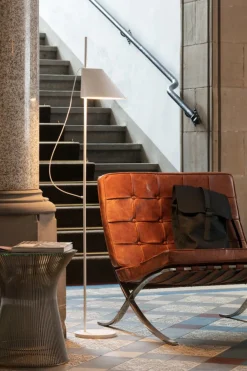 Leselamper Gulv|Louis Poulsen><noscript><img width=