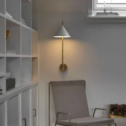 Louis Poulsen|Leselamper>Louis Poulsen Yuh Vegglampe