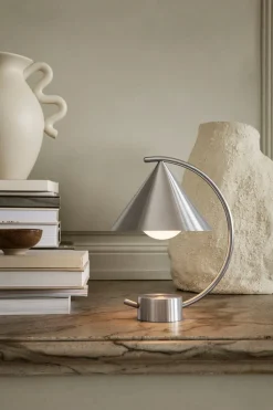 Oppladbare Bordlamper>Ferm Living Meridian bordlampe - stål