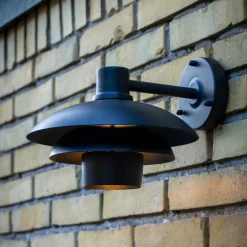 Utelamper - Klassiske Vegglamper><noscript><img width=