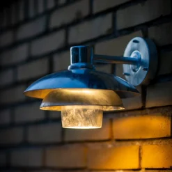 Utelamper - Klassiske Vegglamper><noscript><img width=