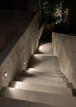 Lightup-Pris|Utelamper - Veggskjold / Plafond><noscript><img width=