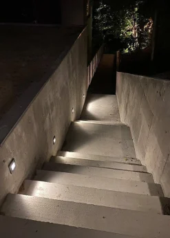 Lightup-Pris|Utelamper - Veggskjold / Plafond><noscript><img width=