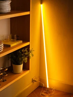 Interiørlamper Gulv|Barneromsbelysning>HAY Neon Tube LED Slim 120cm - Gul