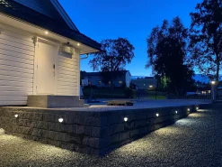 Utelamper Med Opp/Ned Lys>NorDesign Nerine 140 vegglampe utensdørs 3,2W coloure switch 3000/4000K IP65 - grå Antrasitt