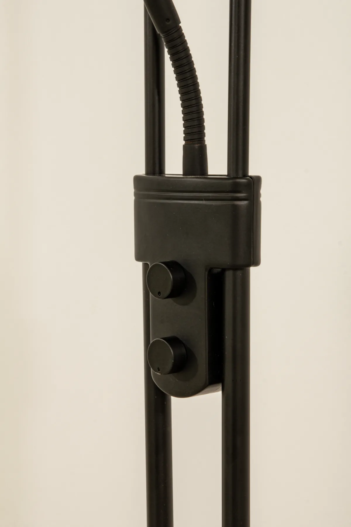 Leselamper Gulv|Uplight>Aneta Lighting Nice gulvlampe uplight med leselysarm