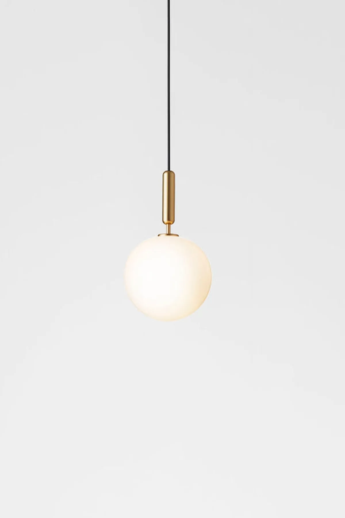 Kjøkkenbelysning Tak|Takpendler>Nuura Miira 1 large / opal Messing