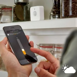 Philips Hue><noscript><img width=