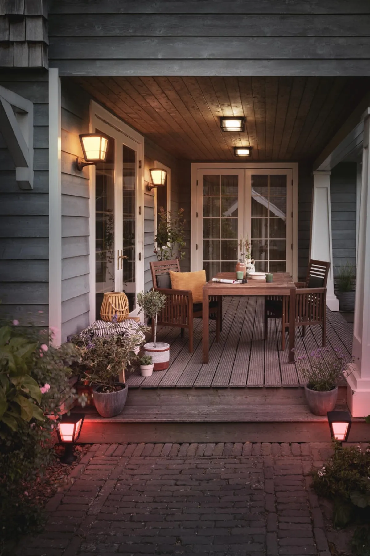 Utelamper - Veggskjold / Plafond|Philips Hue>Philips Hue Econic utendørs vegg 2 white ambiance & color luminairs Svart