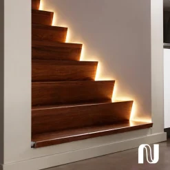 Philips Hue>Philips Hue Lightstrip Plus-basispakke White og farget stemning – 2 meter Hvit