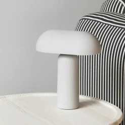 Oppladbare Bordlamper>Normann Copenhagen Porta bordlampe - Grå
