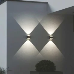 Utelamper Med Opp/Ned Lys|Baderomsbelysning Vegg><noscript><img width=