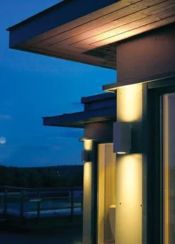 Lightup-Pris|Utelamper Med Opp/Ned Lys><noscript><img width=