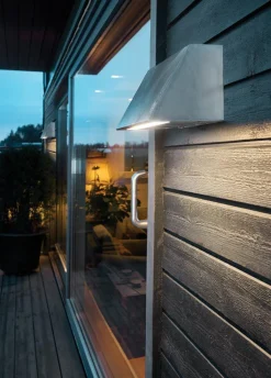 Lightup-Pris|Utelamper - Veggskjold / Plafond><noscript><img width=