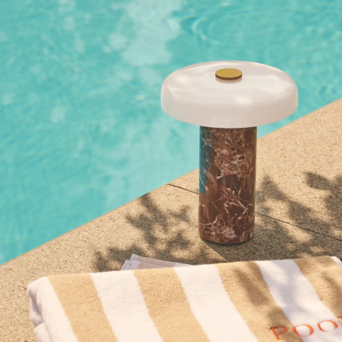 Oppladbare Bordlamper>Design by Us Trip oppladbar bordlampe - Dark Emperador brun marmor/Hvit skjerm Brun marmor / Hvit