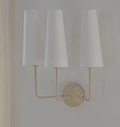 Interiørlamper>Hallbergs Valentina vegglampe med lampeskjermer - Sand/Hvit Sand / Hvit