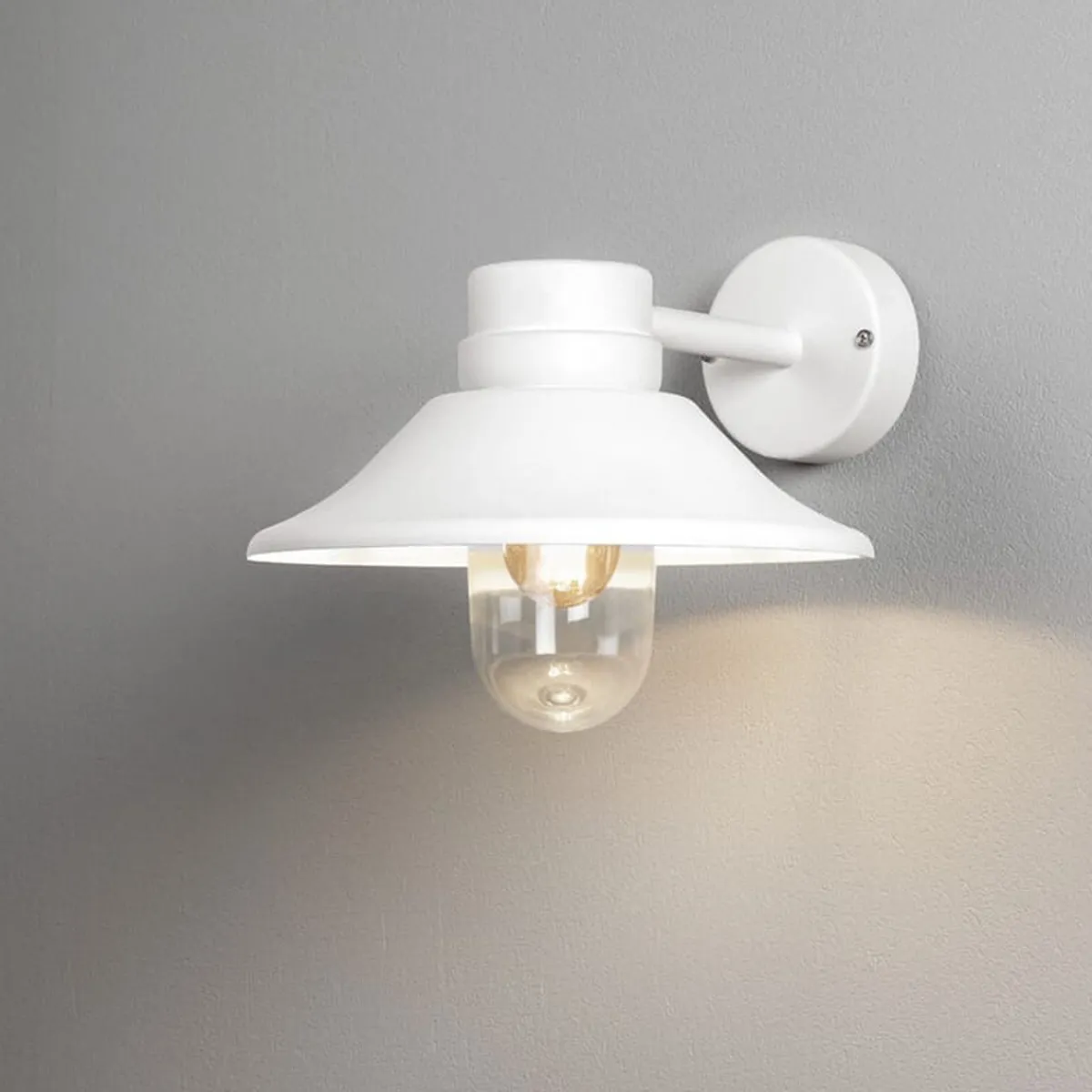 Utelamper - Klassiske Vegglamper>Konstsmide Vega vegglampe utendørs IP54 - Hvit